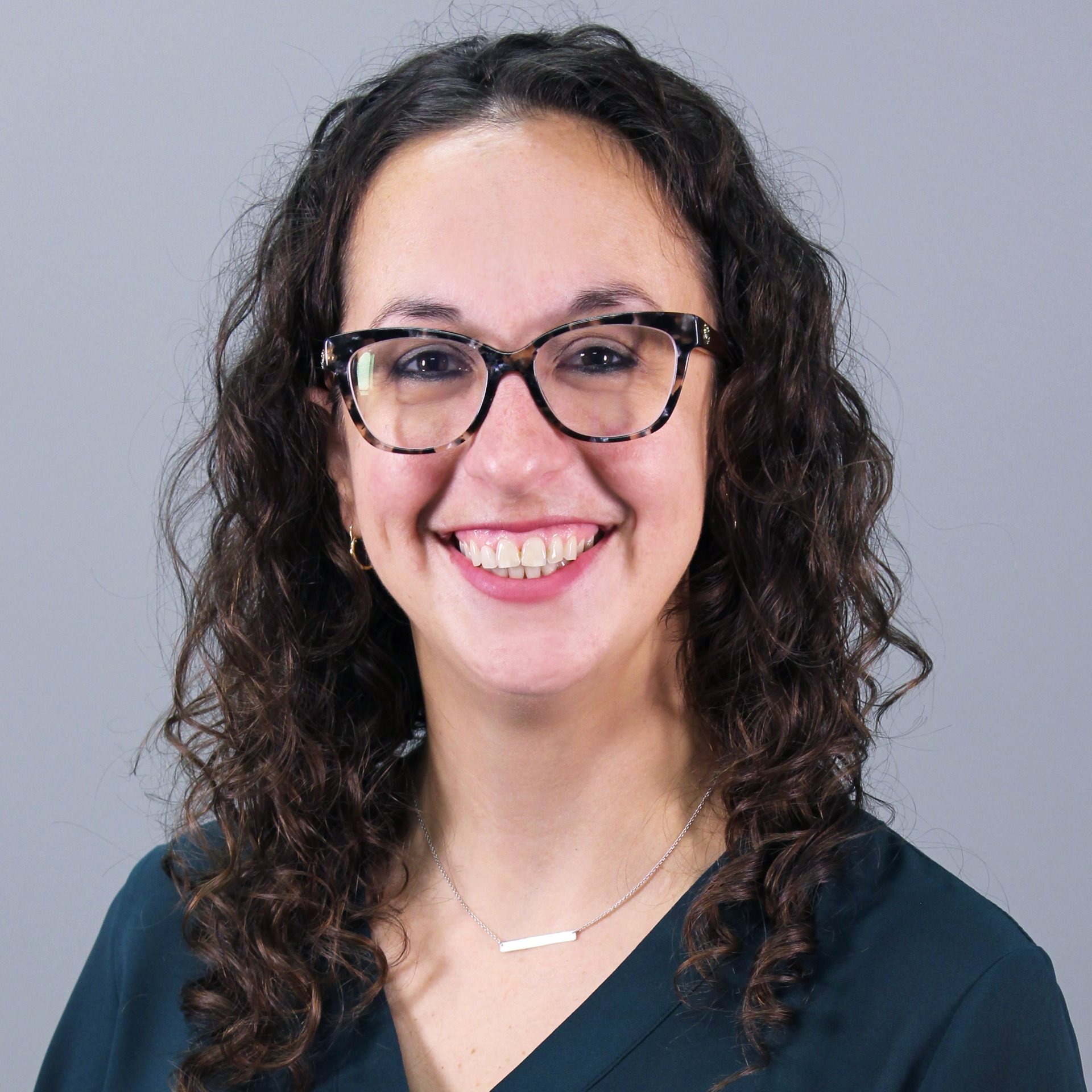 Candice Kouros-Logue Headshot