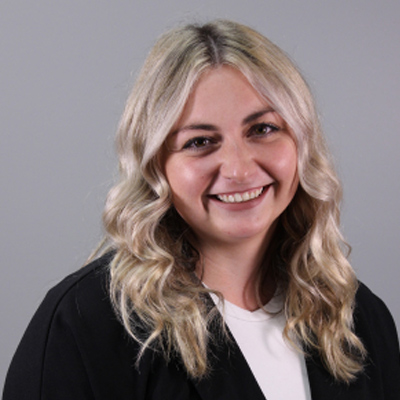 Liz Walsh Headshot