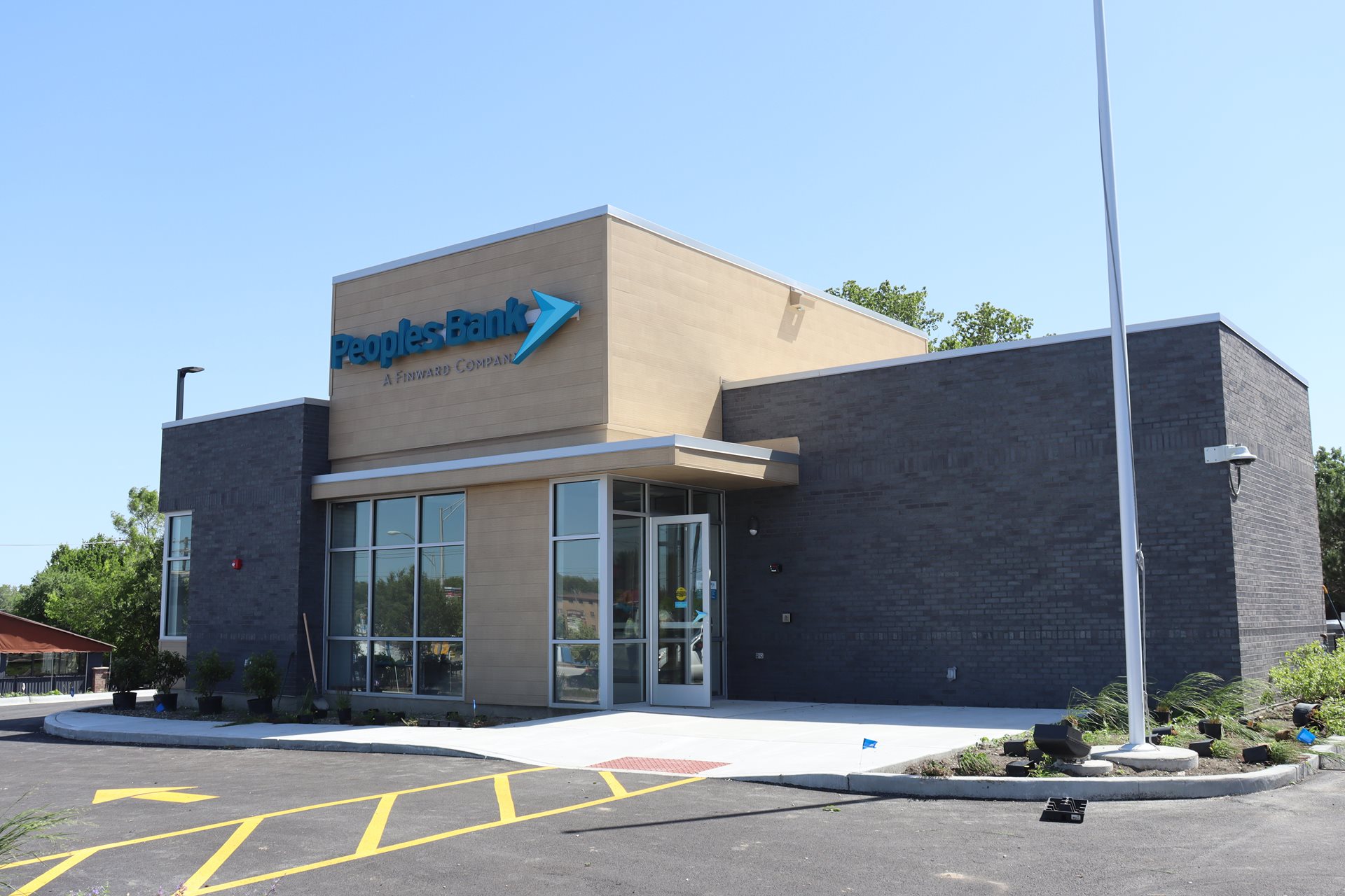 Exterior of the newly rennovated Midlothina Banking Center