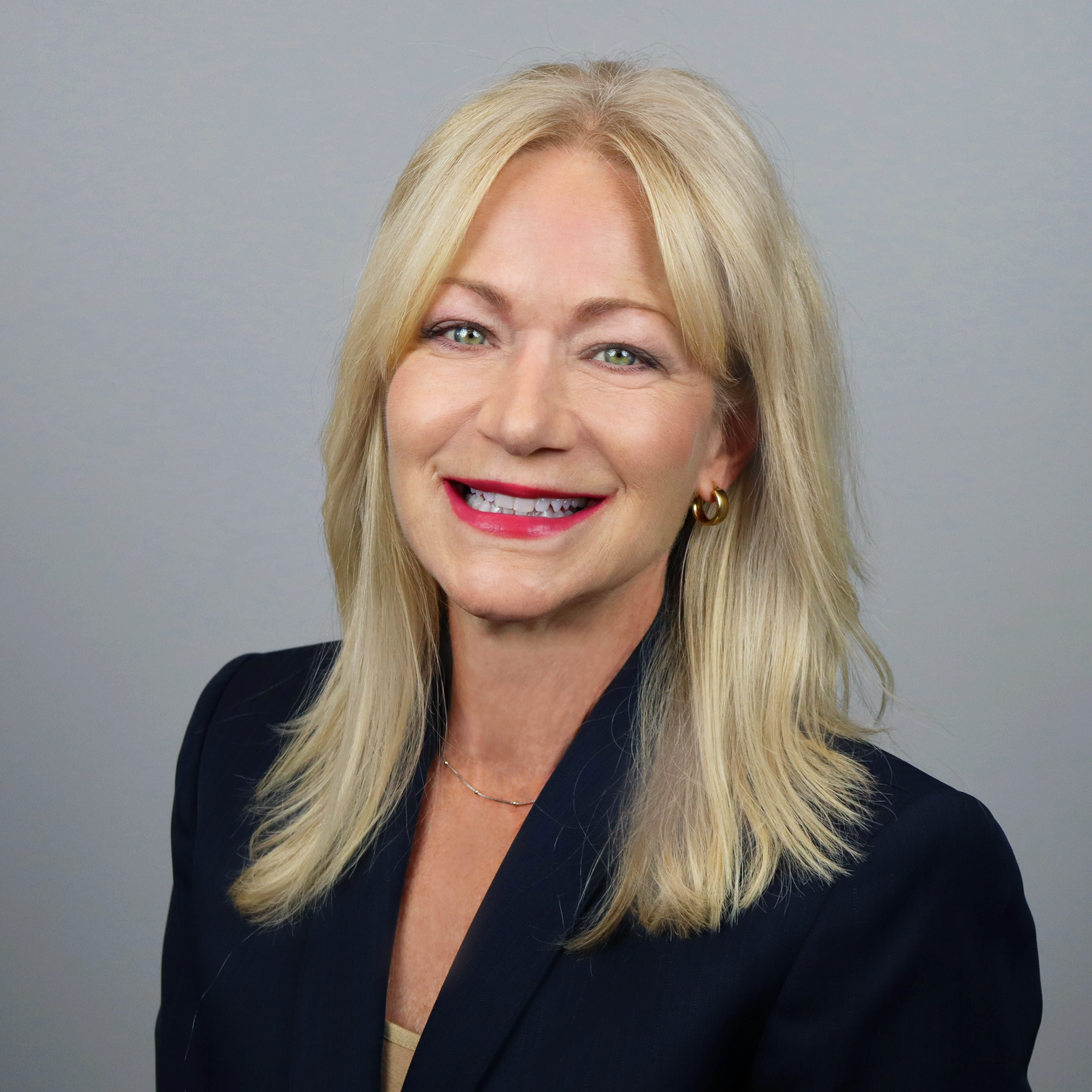 Anna DelVecchio Okon Headshot